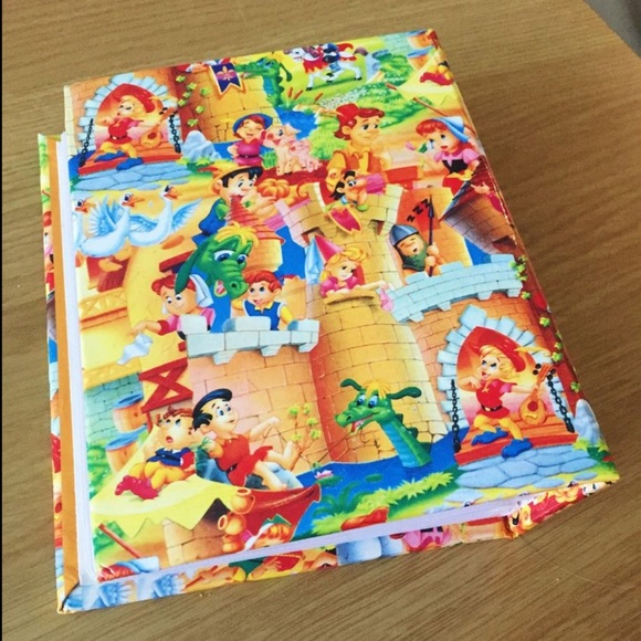 Small Photo Album - Children’s Fairytale Dragon Princess Prince Castle - Picture 2 of 2